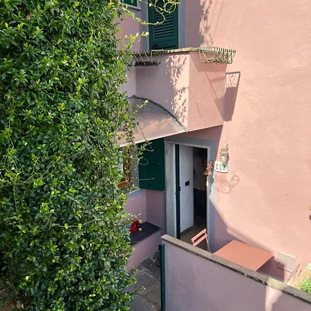Semesterbostad Casetta Nel Borgo La Spezia
